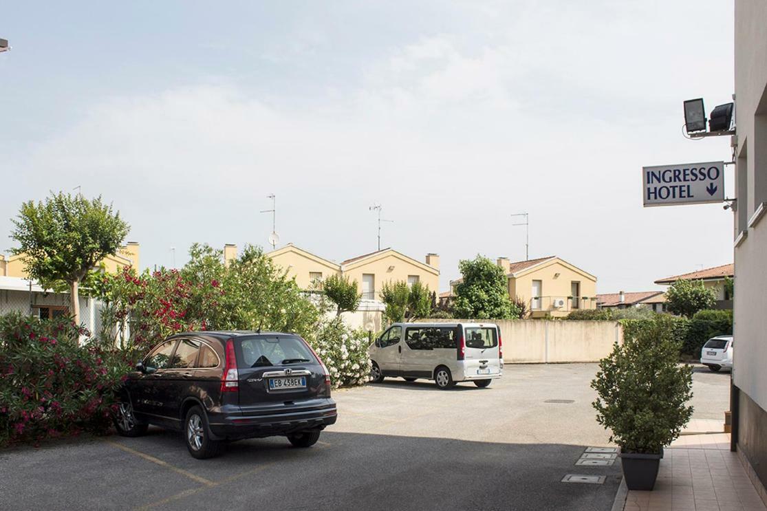 Albergo Ristorante Belvedere Codroipo Exterior foto